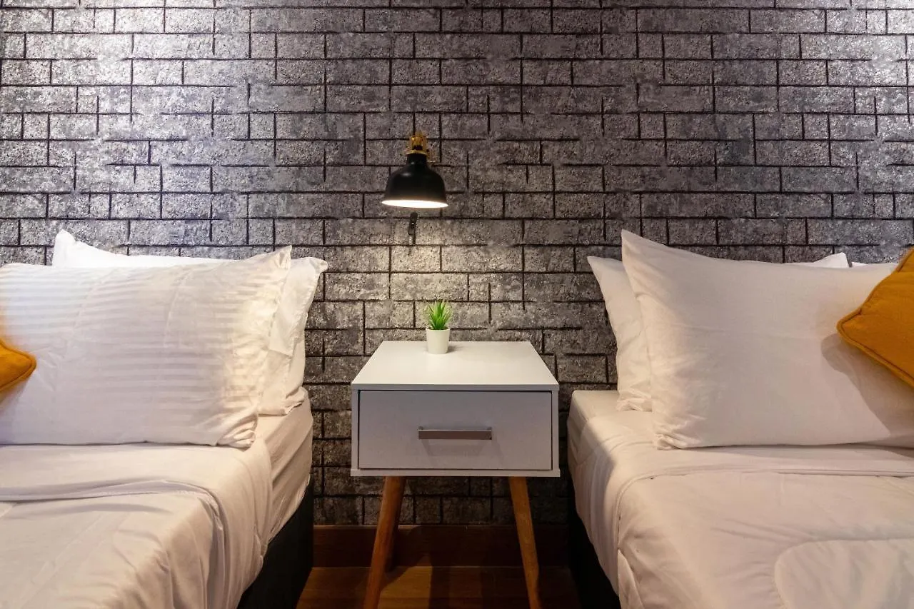 Georgetown Tropicana 218 By Airlevate Suites Малайзия